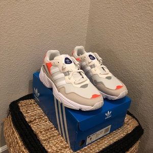 NEW - Adidas yung-96